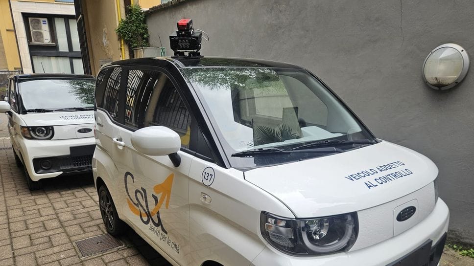 Posteggi, chi non paga è spacciato. La minicar vi “vede” e segnala agli ausiliari