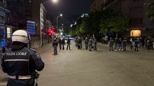 Tensione fuori dal Sinigaglia dopo la partita