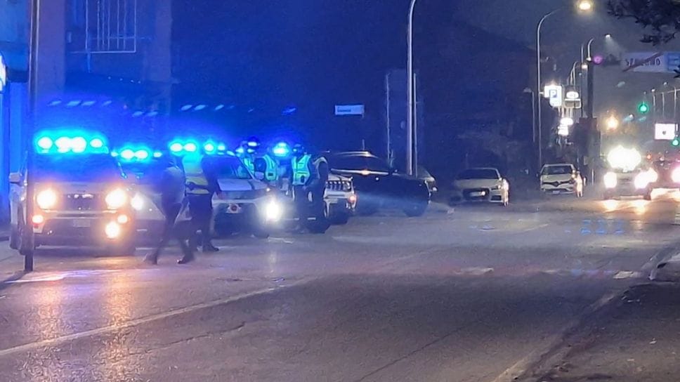 Lo riconoscono fuori dallo stadio. Rapinatore arrestato