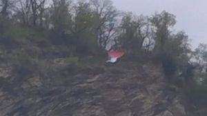 «Parapendio precipitato». Ma era solo una bandiera