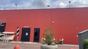 Colpo al centro commerciale: rubati sigarette e contanti per 100mila euro