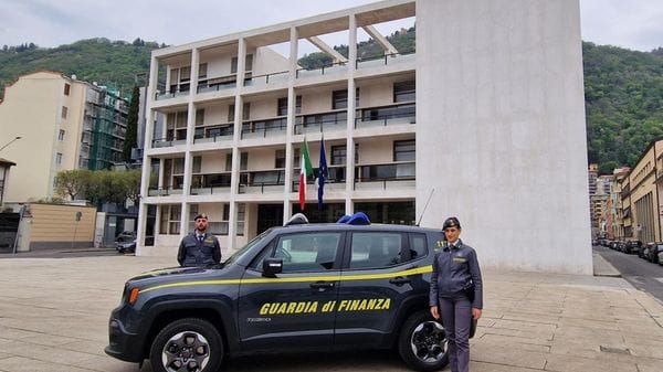 La droga ora viaggia anche con i pacchi degli acquisti online