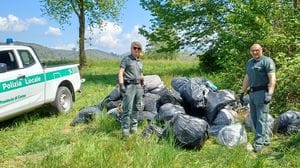 Sembrava spazzatura ma erano sacchi di droga: maxi sequestro a Colverde
