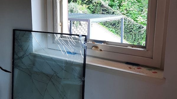 Furto al sabato mattina. Via gioielli per 2mila euro e uscendo saluta la vicina