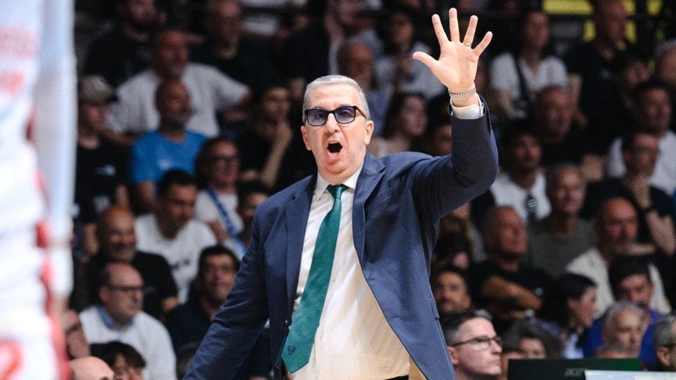 Pallacanestro Cantù, De Raffaele petto in fuori: «Ha vinto la nostra voglia di ribellarsi alla sconfitta»