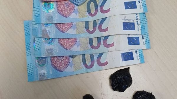 Controlli in via Anzani: denunciato 34enne per detenzione di droga ai fini di spaccio