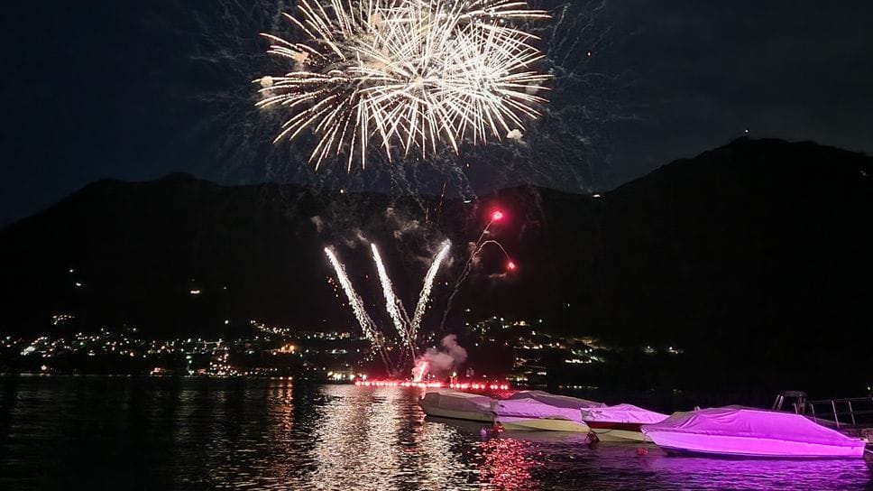 Fuochi d’artificio, Cernobbio fa sul serio: stop allo show nel cielo di Villa Erba