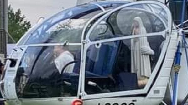 La Madonna di Fatima a Schignano: «La statua trasportata in elicottero»
