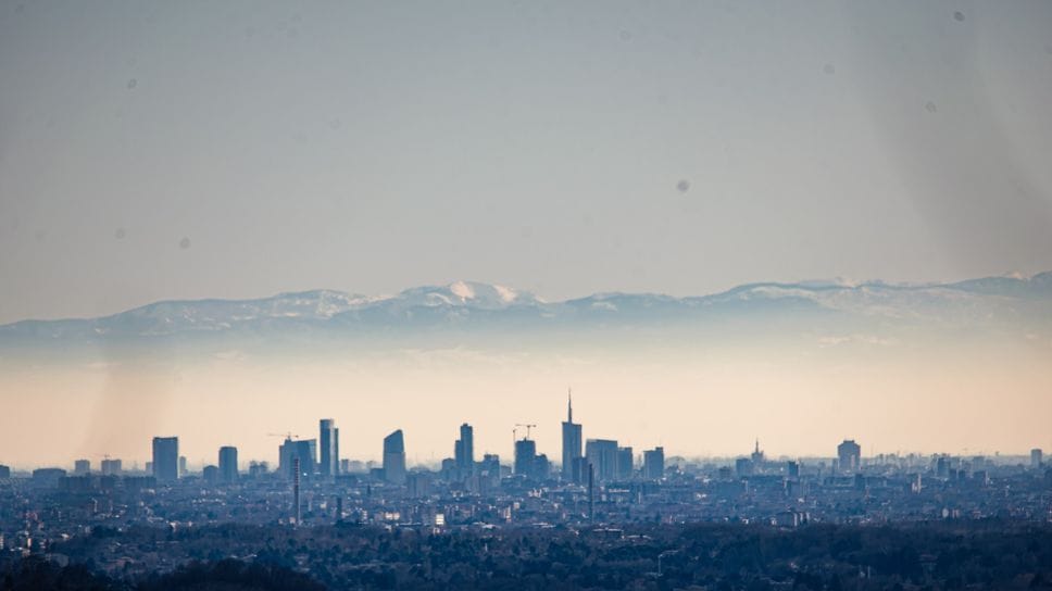 Smog, denunciata la Regione Lombardia: «Anni di ritardi e misure inefficaci, compromessa la salute dei cittadini»