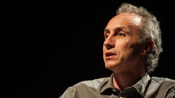 “Cornuti e contenti”: stasera Travaglio al Sociale