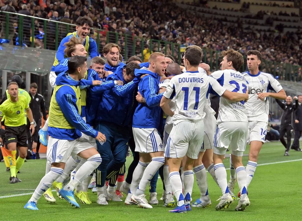 Non basta un grande Como, a San Siro rimonta Inter: prima la pazza gioia, poi l’uragano