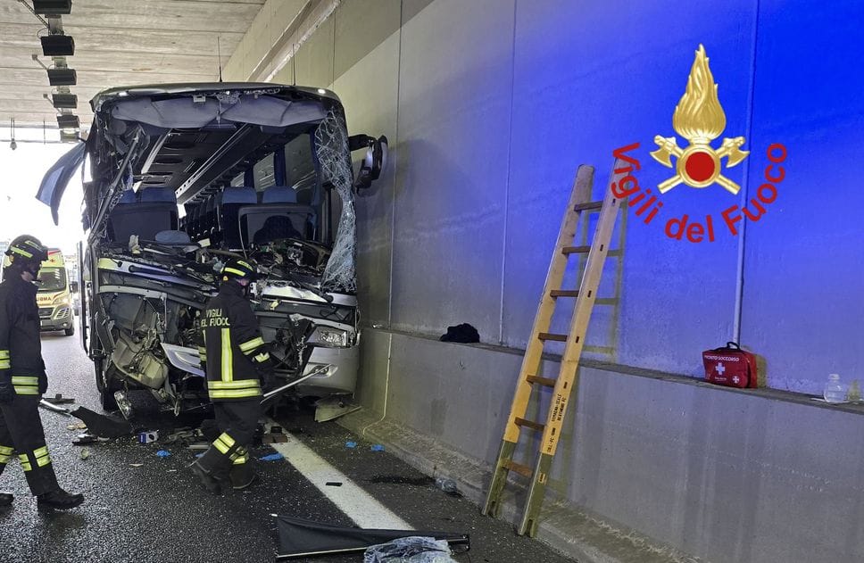 «Processate l’autista del bus dei bambini»