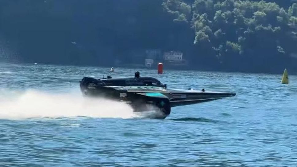 Motonautica elettrica in gara a Cernobbio. Il campionato dei vip