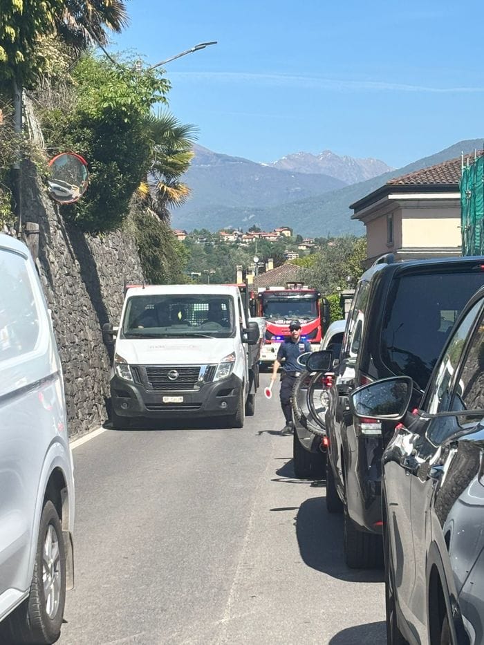 Sei ore di caos sulla Regina: un’ambulanza bloccata, visite mediche saltate, studenti e lavoratori in coda