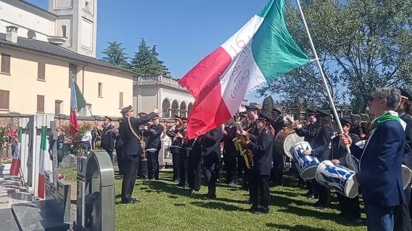 Il canto di Bella Ciao a Cantù