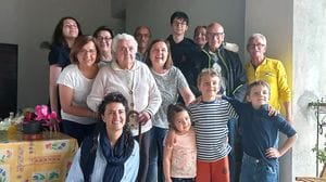 Nonna Emilia arriva a quota 107 anni, l’abbraccio della famiglia e del paese