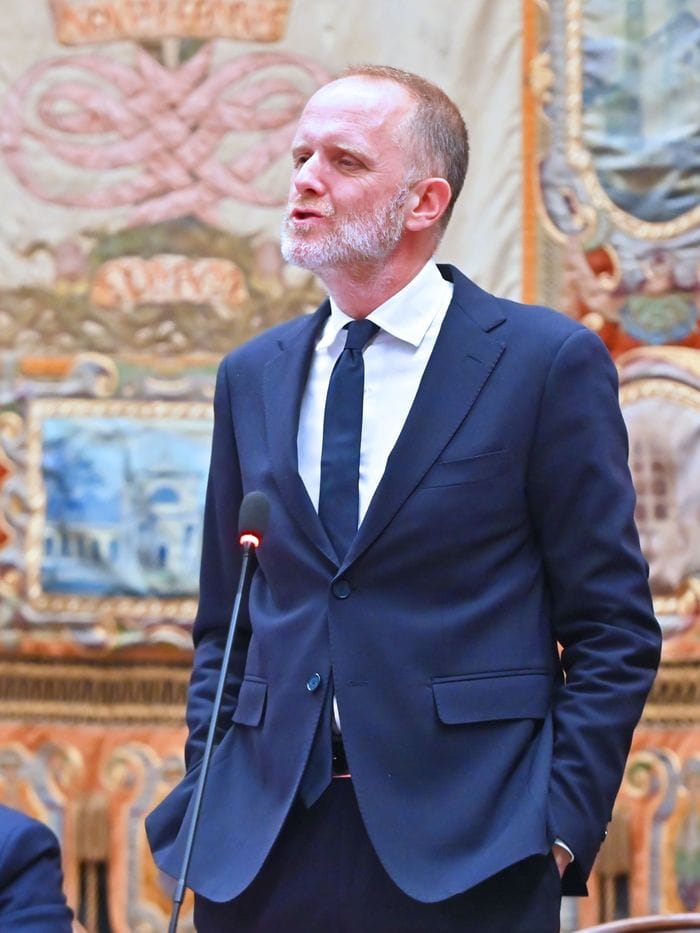 Scontro tra Rapinese e Nessi sulla piscina di via del Dos. E il consigliere abbandona l’aula