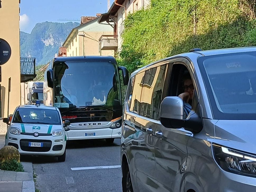 Ultima sulla Regina: «Via gli spigoli e niente più code»