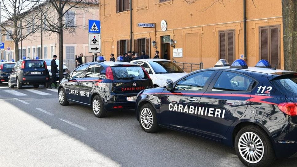 Anziana truffata da un falso ispettore. Pagato un bonifico da 22mila euro