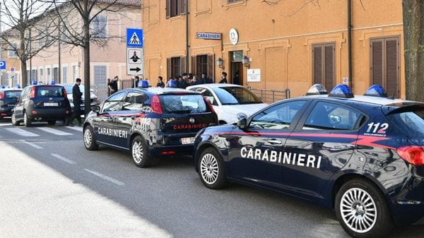 Anziana truffata da un falso ispettore. Pagato un bonifico da 22mila euro