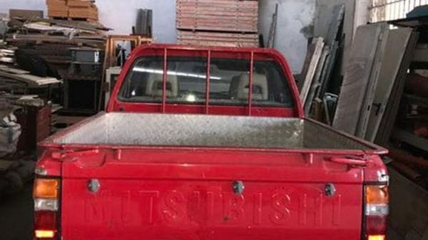 «Fois si regalò due auto della Croce Rossa. Dopo poco le ha rivendute»