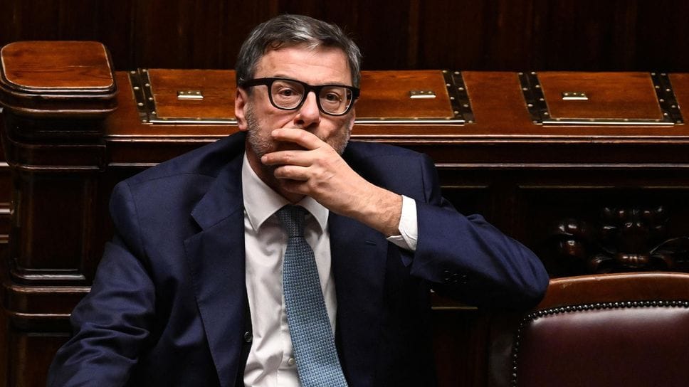 La politica che annaspa e i conti da pagare