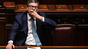 Via libera del Consiglio dei ministri al nuovo decreto carburanti: taglio delle accise fino al primo maggio