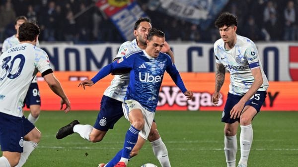 Caqueret, maxi-intervista a Instant Foot: «Dopo che Fabregas mi ha chiamato ho preso un volo per Milano e ho firmato subito il contratto»