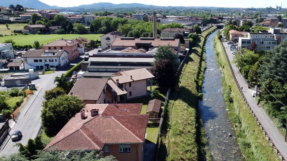 Erba, un percorso ciclopedonale lungo l’alzaia del torrente Lambrone