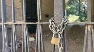 Il destino dell’ex casa albergo, abbandonata da 14 anni