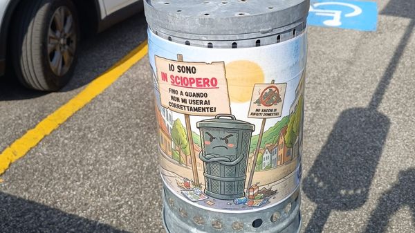 “Sciopero” dei cestini della spazzatura «Bisogna usarli in modo corretto»