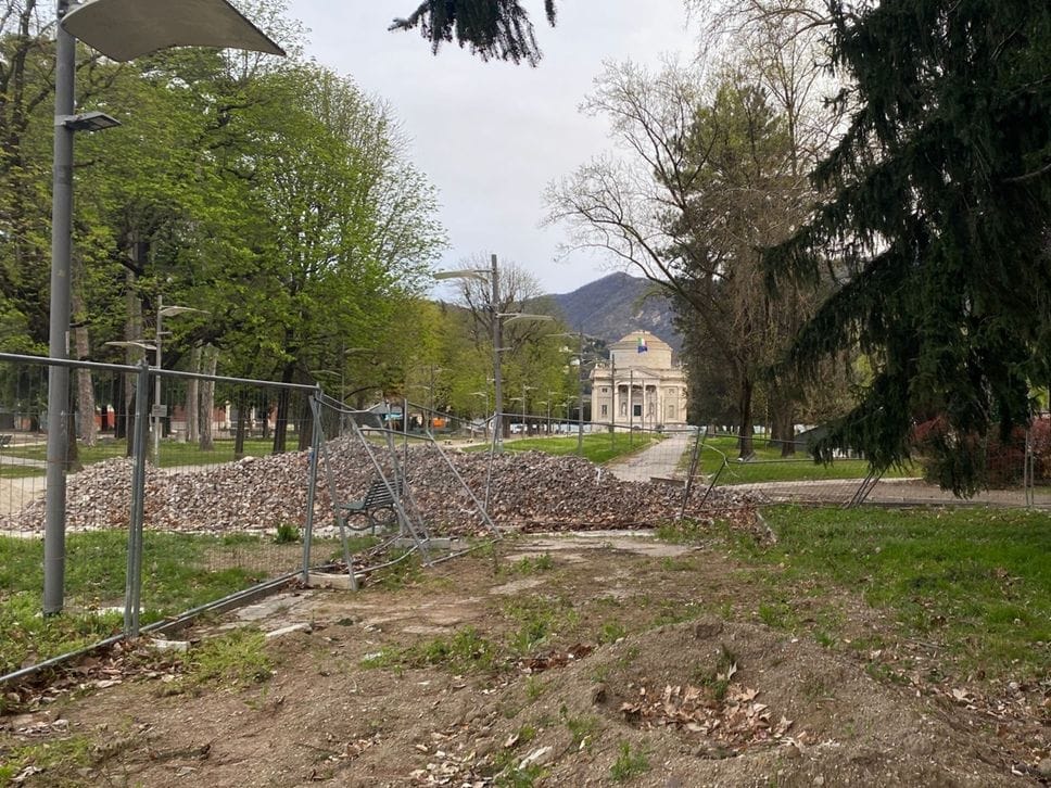 Servono altri due mesi per la fine dei lavori ai giardini a lago