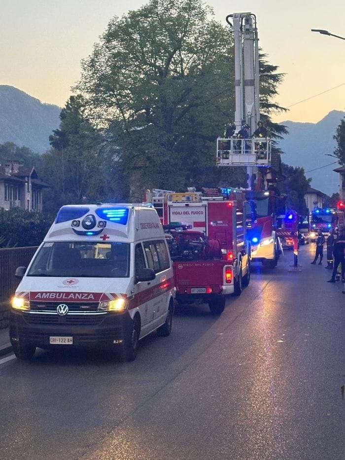 Tremezzina, allarme per un incendio in casa