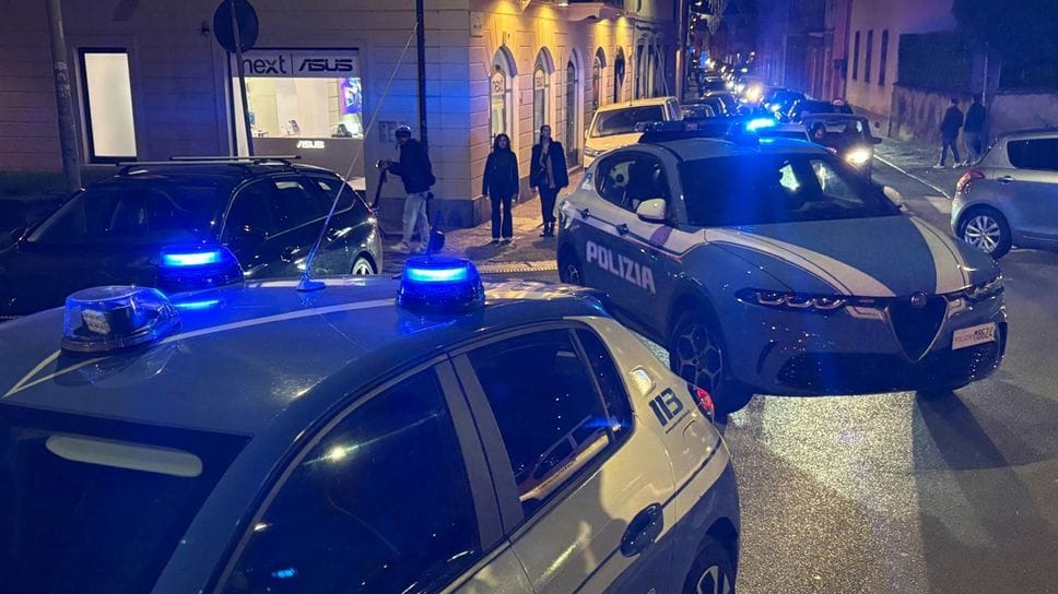 Lei fa il palo, loro svaligiano le case: così hanno preso la banda dei ladri