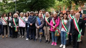 Gli alpini lariani invadono  Genova. Un ponte di solidarietà e orgoglio