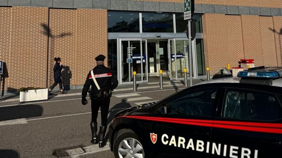 Il ladro di superalcolici. Fermato con le bottiglie e  7mila euro in contanti