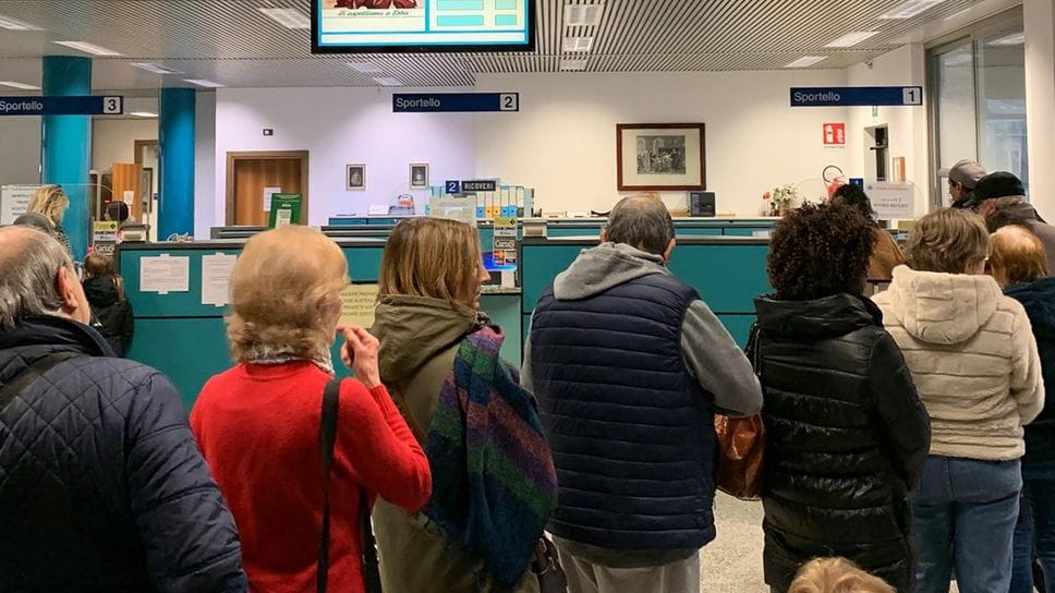 Ospedale di Erba, fino a tre ore per prenotare