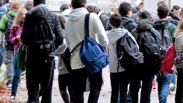 Scuole aperte a luglio e agosto: Valditara firma il nuovo Piano Estate 2026
