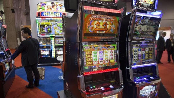 Gioco d’azzardo, numeri preoccupanti: a Como bruciati 261 milioni in un anno