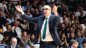 Terremoto al Basket Cantù: De Raffaele lascia la panchina