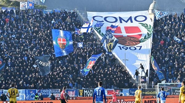 Domenica la partita del Como con il Parma e orario nuovo: alle 12 al Sinigaglia