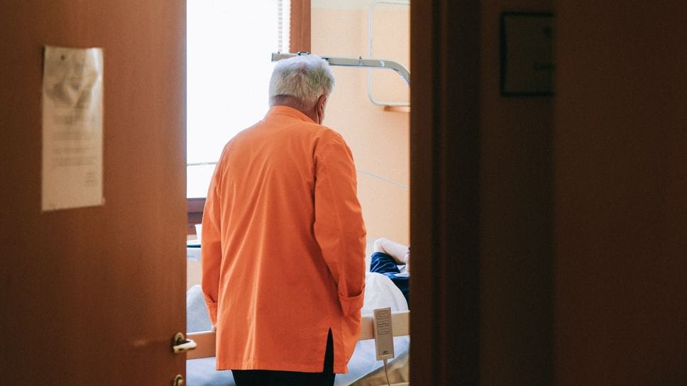 «Costretti a chiudere due settimane»: trasferiti i pazienti dell’Hospice San Martino