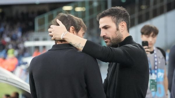 Oggi c’è Como-Napoli, Fabregas: «Ho imparato l’intensità da Conte. E ora...»