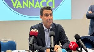 Rincorrere Vannacci  sgretola la destra