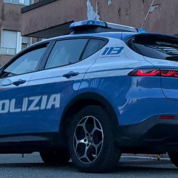 Ruba in un negozio di viale Giulio Cesare, rintracciato dalla Polizia e denunciato