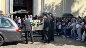 L’ultimo saluto degli amici a Samuele: «Sarai sempre con noi campione»