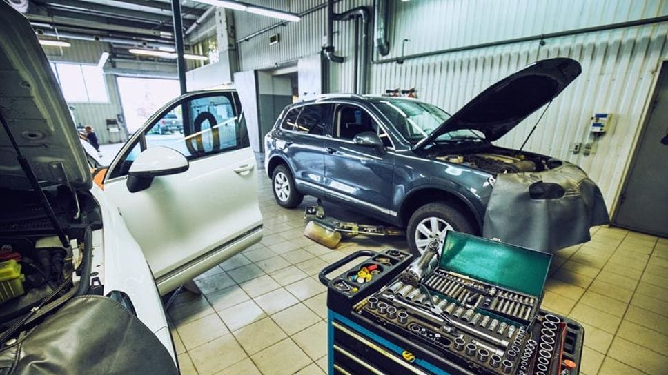 Revisione auto, i controlli diventano più severi. L’Ue guarda alla tecnologia di bordo
