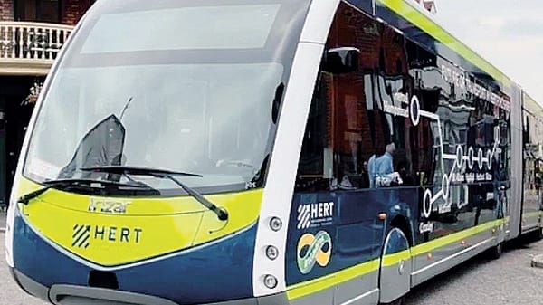 Tram elettrico senza rotaie: l’idea di Butti per Como
