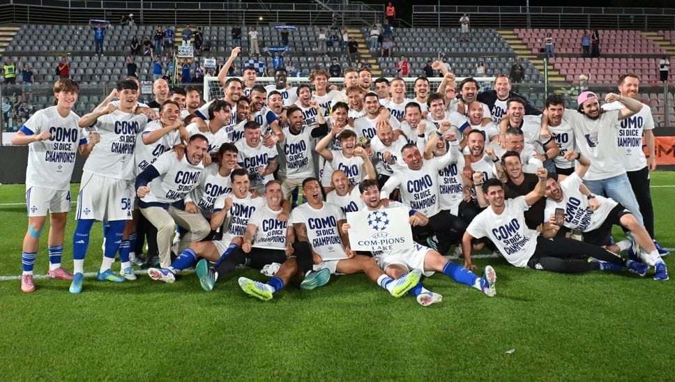 CHAMPIOOONS!!!! TUTTO VERO: COMO NEL PARADISO DEL CALCIO