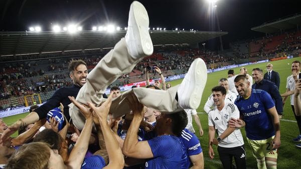 Il discorso di Fabregas dopo la vittoria: «Questo il miglior gruppo che allenerò mai nella mia vita»